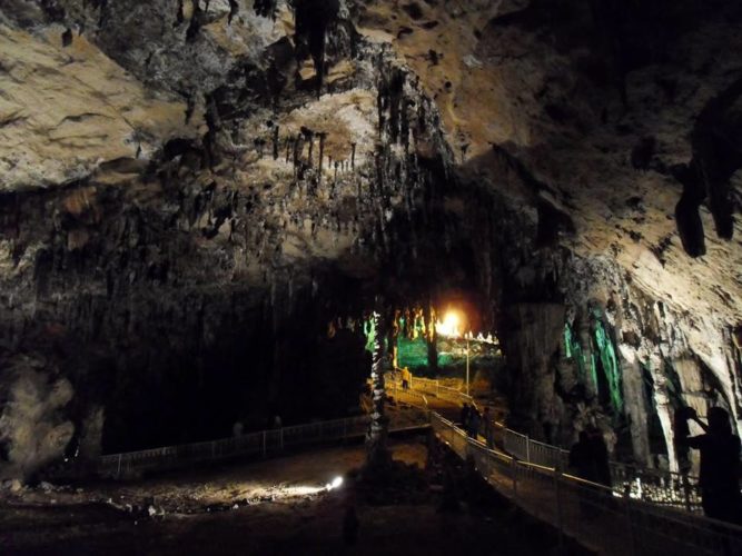 Grottes Aïn Fezza
